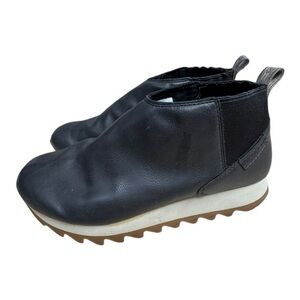 Merrell Alpine Chelsea Women’s Black Faux Leather Ankle Boots Size 11
